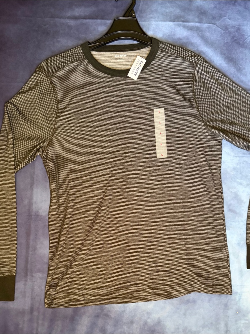 Old Navy Men's Long-Sleeve Crewneck Shirt